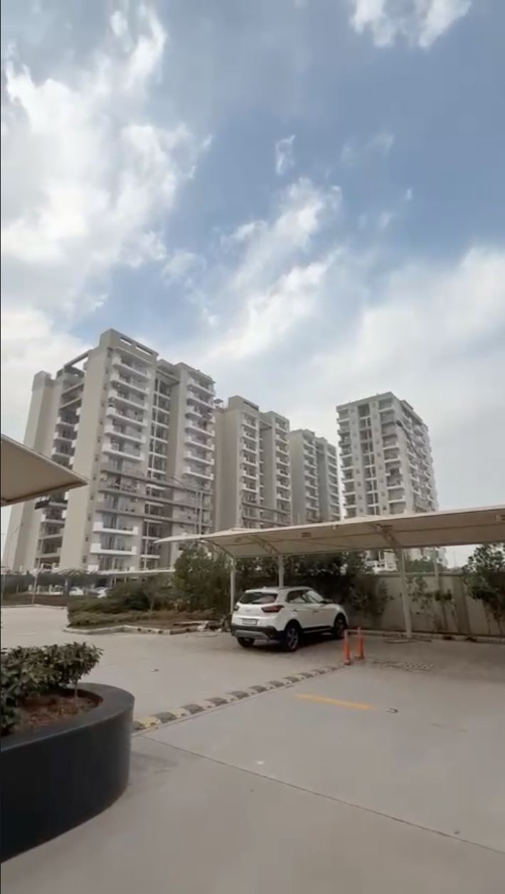 Uptown Skylla towers with covered parking